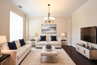 4606 Sky Harbor Ct in Sugar Land, TX - Building Photo - Building Photo