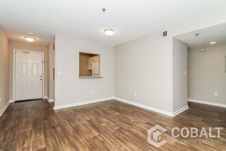 987 Collier Rd NW in Atlanta, GA - Building Photo - Building Photo