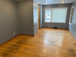 615-617 10th Ave SW in Valley City, ND - Building Photo - Building Photo