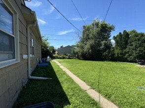 2499 Edgcumbe Rd in St. Paul, MN - Building Photo - Building Photo