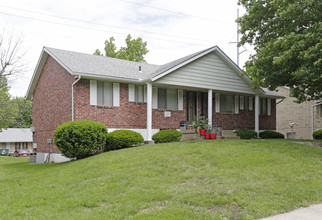 Continental North in Gladstone, MO - Foto de edificio - Building Photo