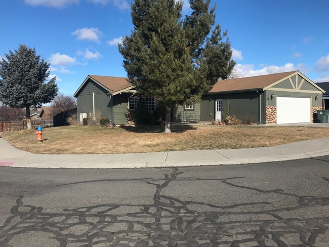 property at 56 SE L St Loop