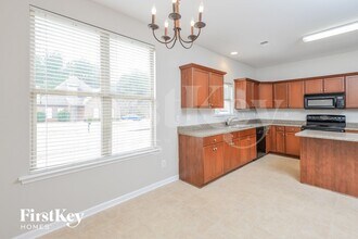 1000 Medinah Dr in Calera, AL - Foto de edificio - Building Photo