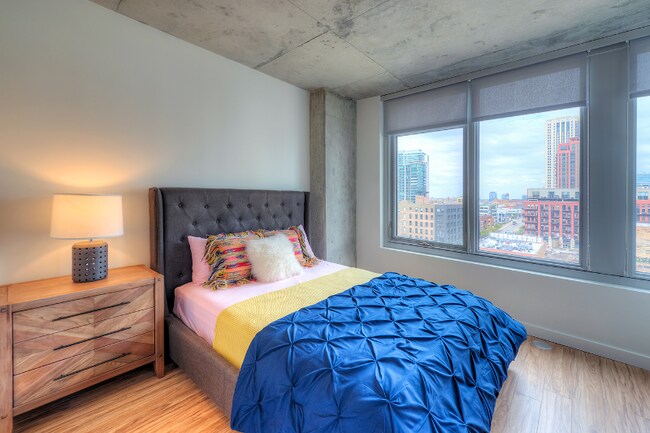 171 N Desplaines St in Chicago, IL - Building Photo - Building Photo