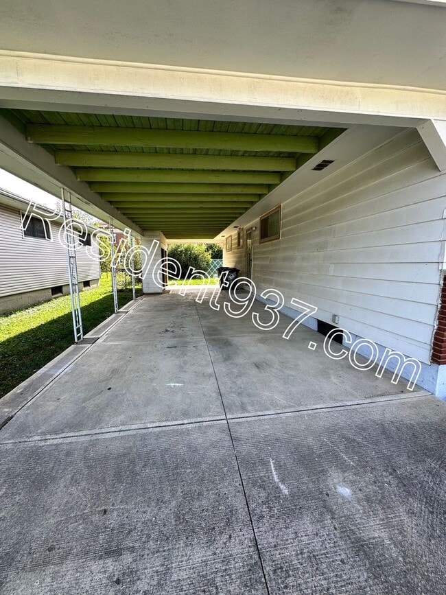 350 E Whittier Ave in Fairborn, OH - Building Photo - Building Photo