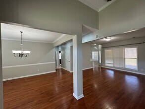 9037 Carriage Creek Rd in Arlington, TN - Foto de edificio - Building Photo