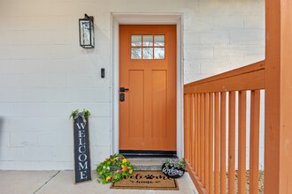 1362 Graymont Dr SW in Atlanta, GA - Building Photo - Building Photo