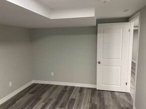 23 Woodman Dr in Brantford, ON - Building Photo - Building Photo