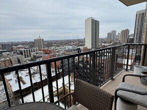 1540 N La Salle Dr in Chicago, IL - Building Photo - Building Photo