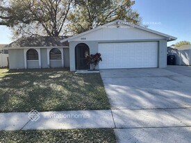 6828 Eden Ln in Tampa, FL - Building Photo