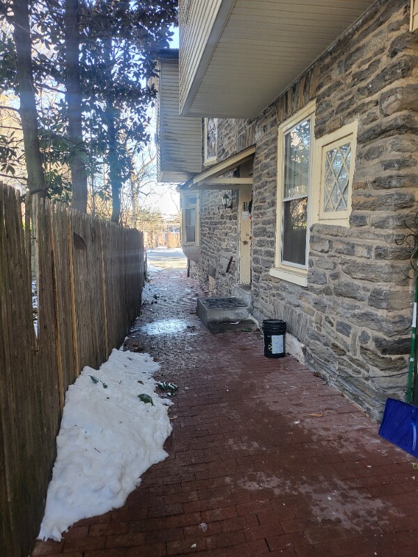 119 E Mt Airy Ave in Philadelphia, PA - Foto de edificio - Building Photo