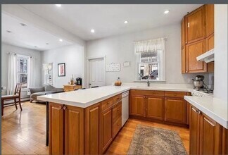 866 E 5th St in Boston, MA - Building Photo - Building Photo