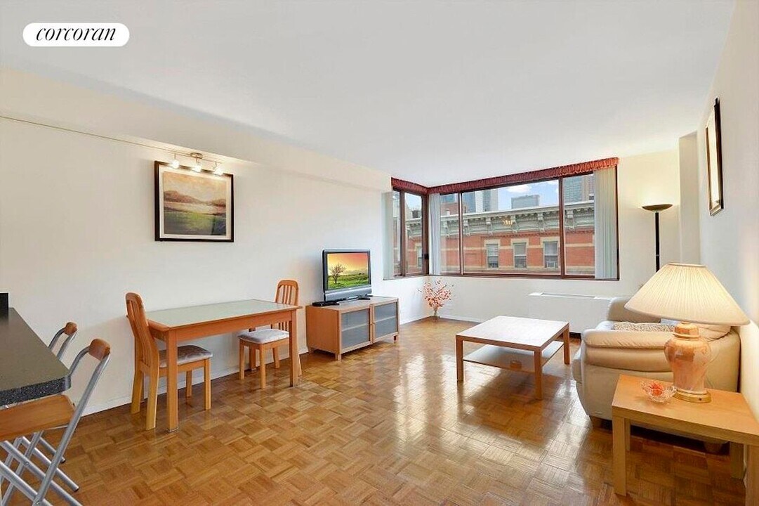 393 W 49th St in New York, NY - Foto de edificio