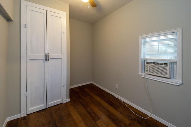 1290 Euclid St in Beaumont, TX - Building Photo - Building Photo