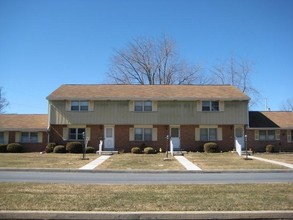 851-859 Londonderry Blvd in Palmyra, PA - Building Photo - Building Photo