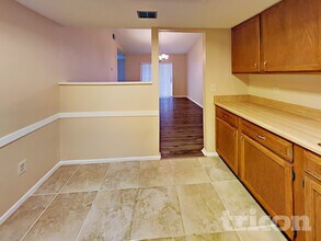 1239 La Mesa Ave in Winter Springs, FL - Foto de edificio - Building Photo