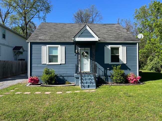 property at 919 West Ave