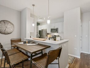 The Reserve in Evanston, IL - Building Photo - Building Photo