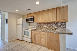 4750 Seahawk Ct in Wilmington, NC - Foto de edificio - Building Photo