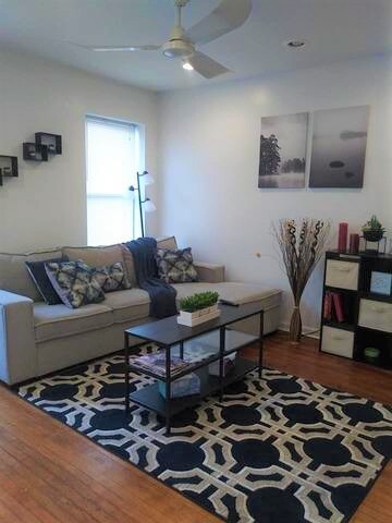 2257 W Fullerton Ave in Chicago, IL - Building Photo