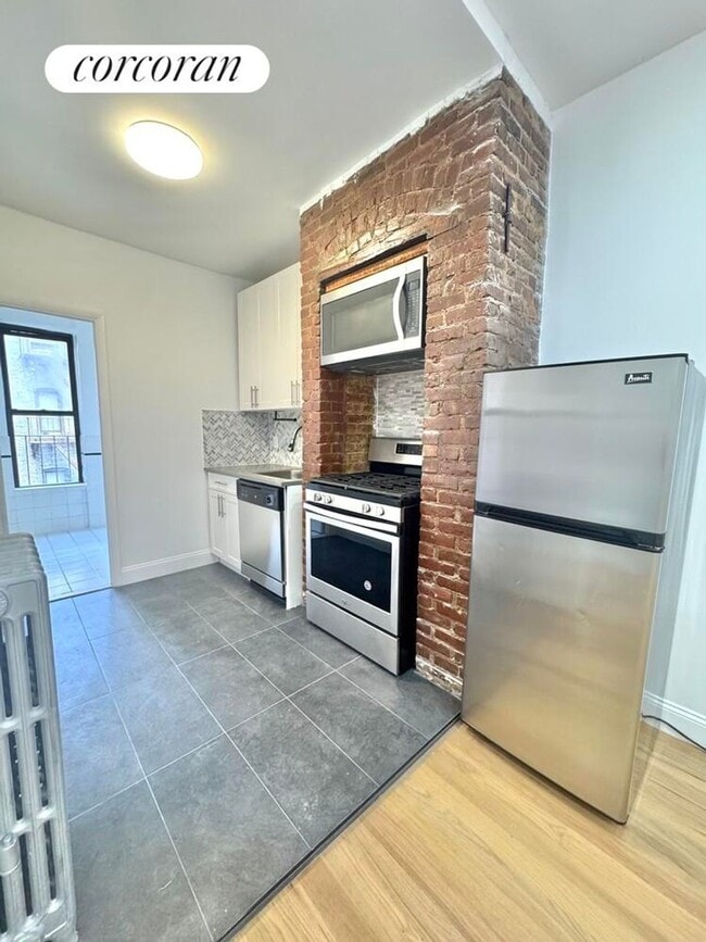 509 E 81st St in New York, NY - Building Photo - Building Photo