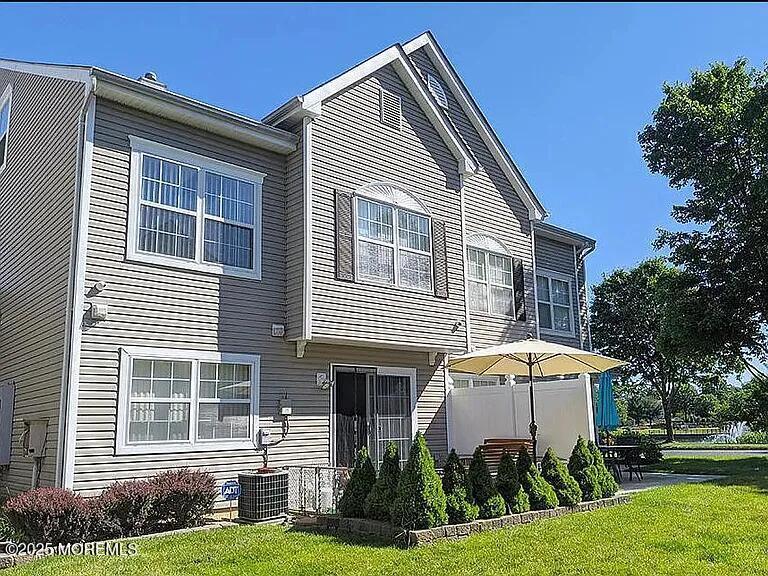 158 Dorado Beach Ct in Howell, NJ - Building Photo