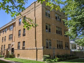 710 Seward St in Evanston, IL - Building Photo