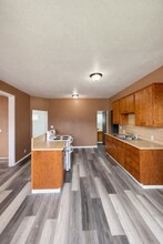 829 Emerson Ave in Hoquiam, WA - Building Photo - Building Photo