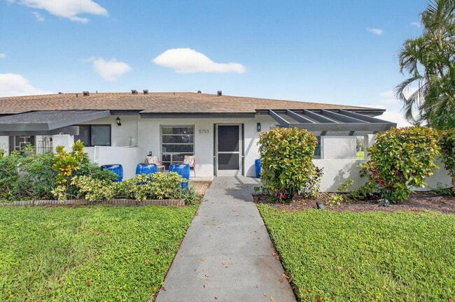 property at 5753 Spindle Palm Ct