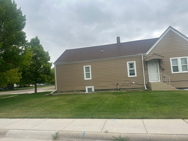 property at 1555 5th St