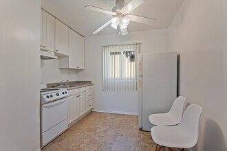 5837.5A W 88th St in Los Angeles, CA - Building Photo - Building Photo