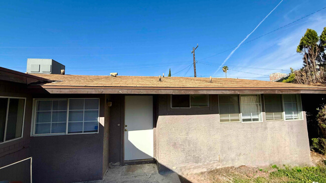 5360 Dogwood St in San Bernardino, CA - Building Photo - Building Photo