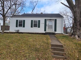 530 W 10th St N in Newton, IA - Building Photo