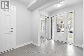 142 Anthracite Private in Ottawa, ON - Building Photo - Building Photo