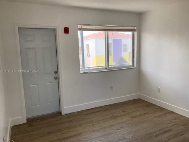 1815 NW 1st Ct in Miami, FL - Building Photo - Building Photo