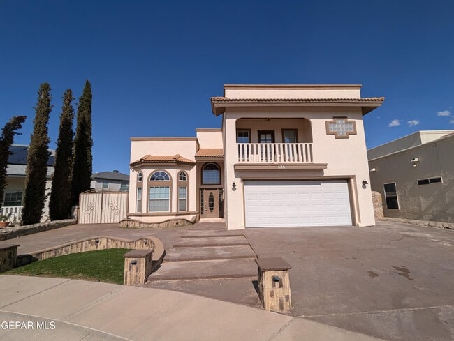 property at 636 Paseo De Flor Cir