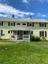 12 Monkton Rd, Unit 12 in Vergennes, VT - Foto de edificio - Building Photo