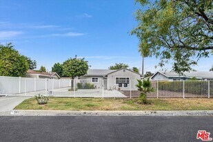 18749 Gault St in Los Angeles, CA - Building Photo