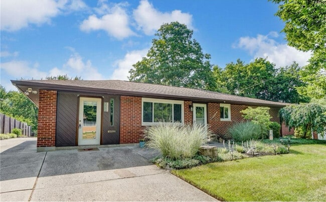 5800 Kendon St in Dayton, OH - Building Photo - Building Photo