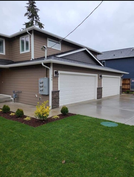 146 168th St E, Unit 144 in Spanaway, WA - Foto de edificio