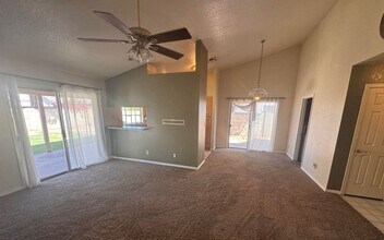 5602 W Yucca St in Glendale, AZ - Building Photo - Building Photo