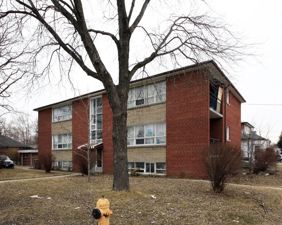 1920 Lawrence Ave W in Toronto, ON - Building Photo