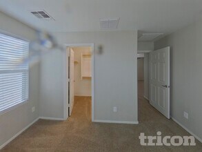 4804 W Leodra Ln in Phoenix, AZ - Building Photo - Building Photo