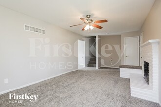 7712 Arlington Ave in Raytown, MO - Building Photo - Building Photo