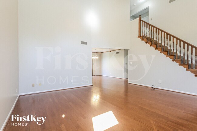 7640 Geist Valley Ct in Indianapolis, IN - Foto de edificio - Building Photo