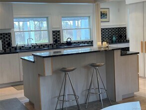 42 N Menantic Rd in Shelter Island, NY - Building Photo - Building Photo