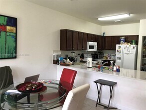 290 NW 109th Ave in Miami, FL - Building Photo - Building Photo