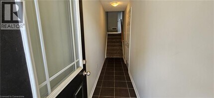 12 Poplar Dr in Cambridge, ON - Building Photo - Building Photo