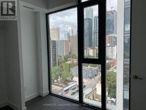 81 Wellesley St E in Toronto, ON - Building Photo - Building Photo