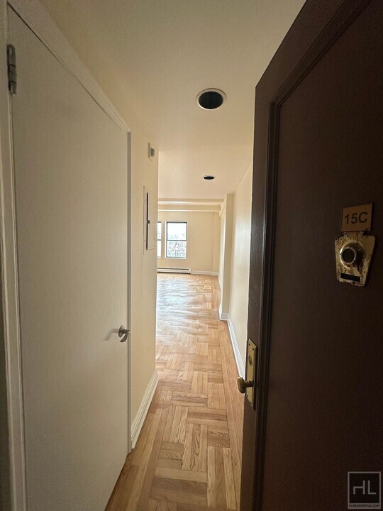 WEST 79 STREET in New York, NY - Building Photo